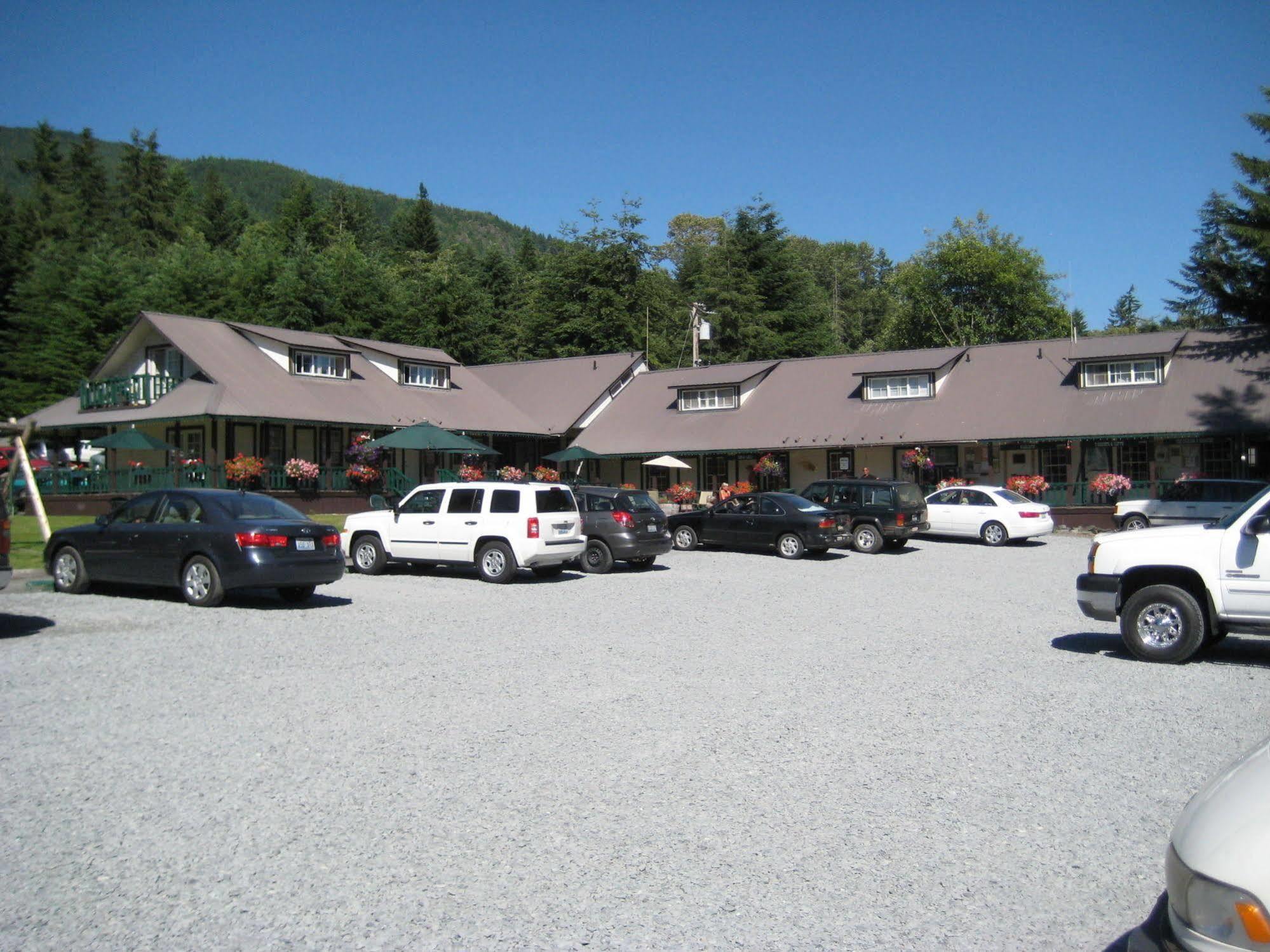 Whittaker'S Motel & Historic Bunkhouse Ашфорд Екстериор снимка